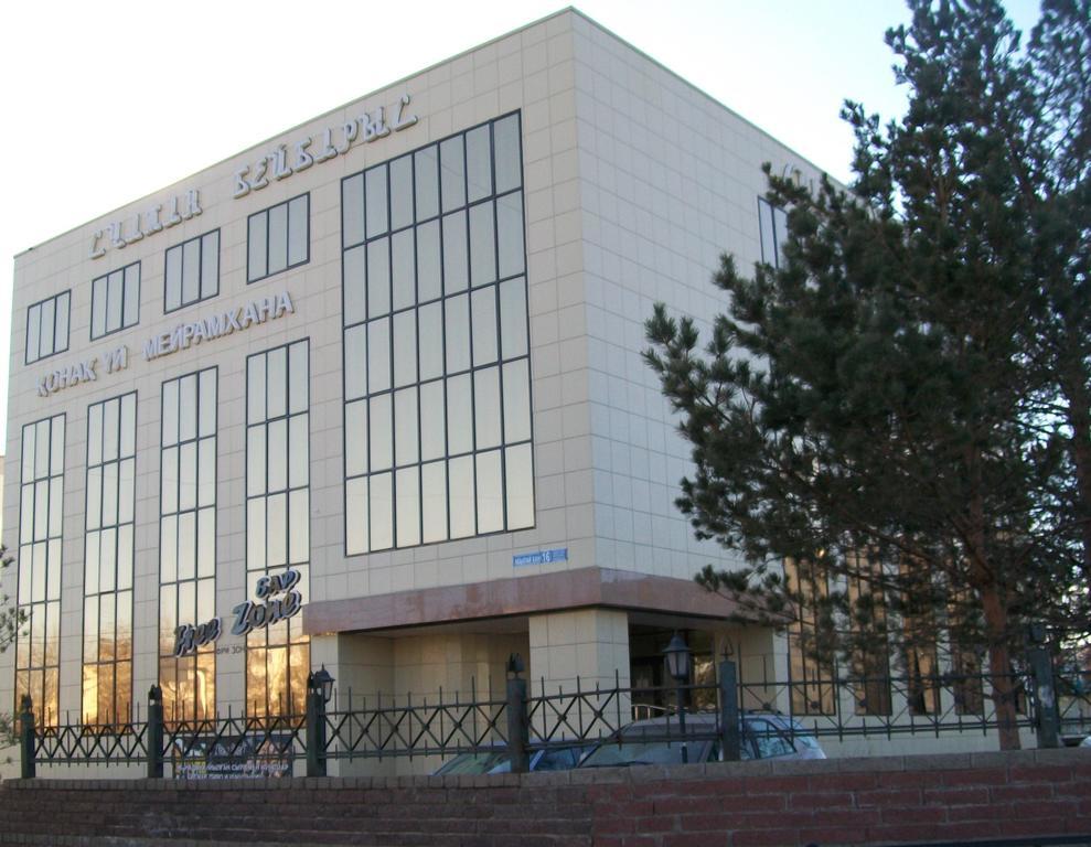 Hotel Sultan Beibarys Astana Exterior foto